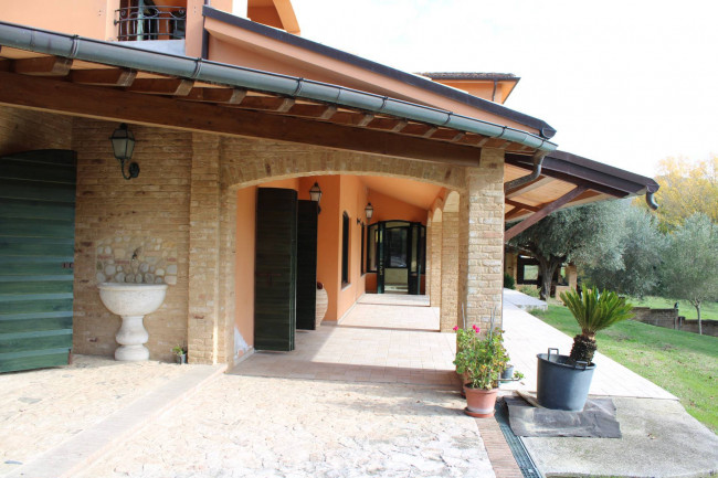 Villa in vendita a Campli