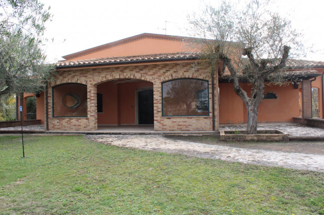 Villa in vendita a Campli