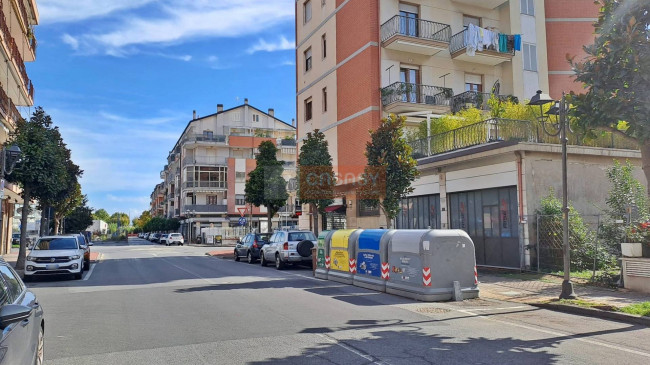 Garage/Box/Posto auto in vendita a Albenga (SV)