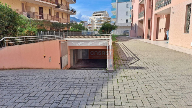 Garage/Box/Posto auto in vendita a Albenga (SV)