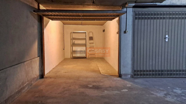 Garage/Box/Posto auto in vendita a Albenga (SV)