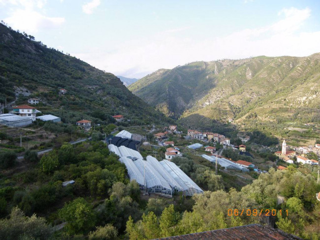 Casa indipendente in vendita a Ventimiglia (IM)