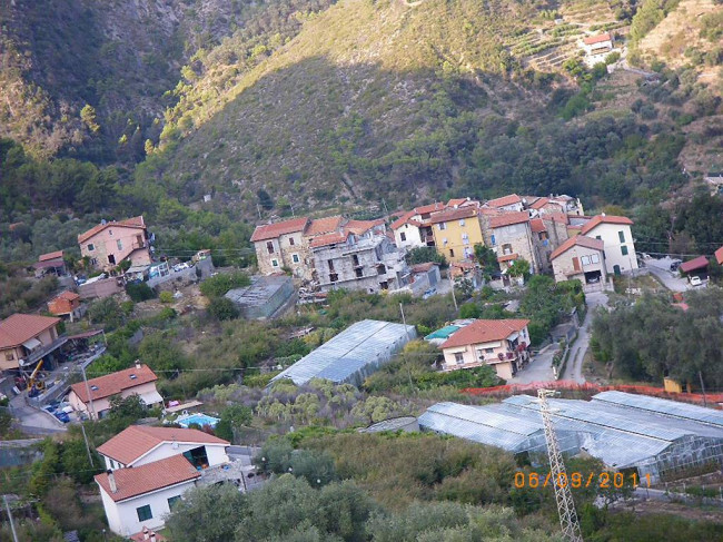 Casa indipendente in vendita a Ventimiglia (IM)