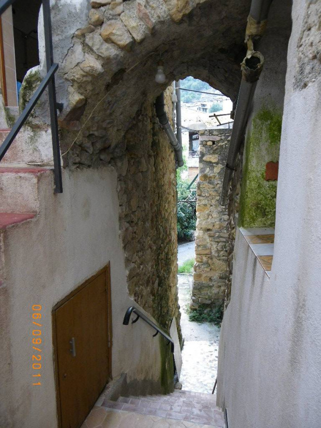 Casa indipendente in vendita a Ventimiglia (IM)