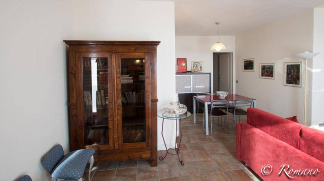 APPARTAMENTO CON INGRESSO INDIPENDENTE in vendita a Camporosso