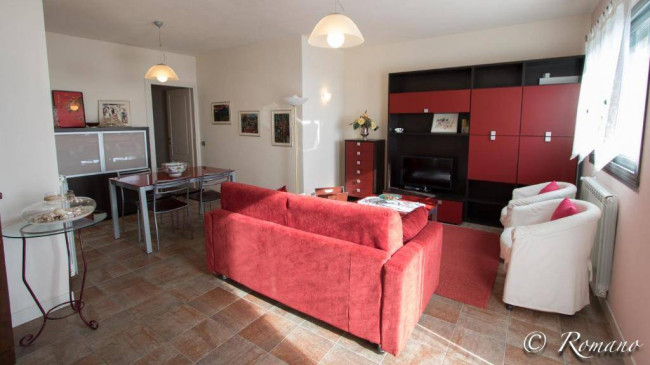 APPARTAMENTO CON INGRESSO INDIPENDENTE in vendita a Camporosso