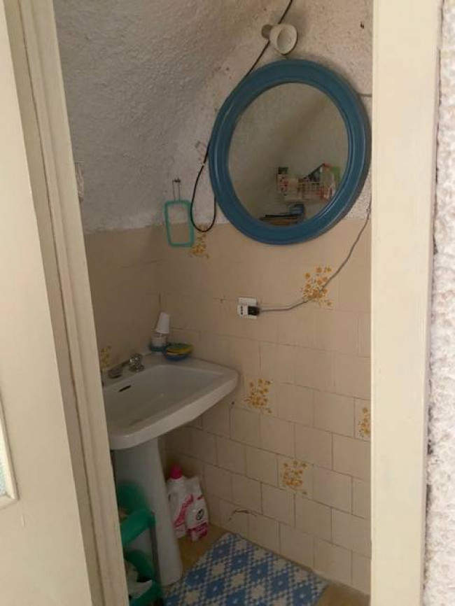 APPARTAMENTO CON INGRESSO INDIPENDENTE in vendita a Ventimiglia