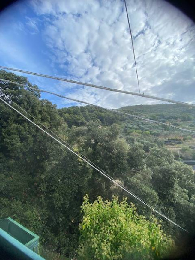 APPARTAMENTO CON INGRESSO INDIPENDENTE in vendita a Ventimiglia