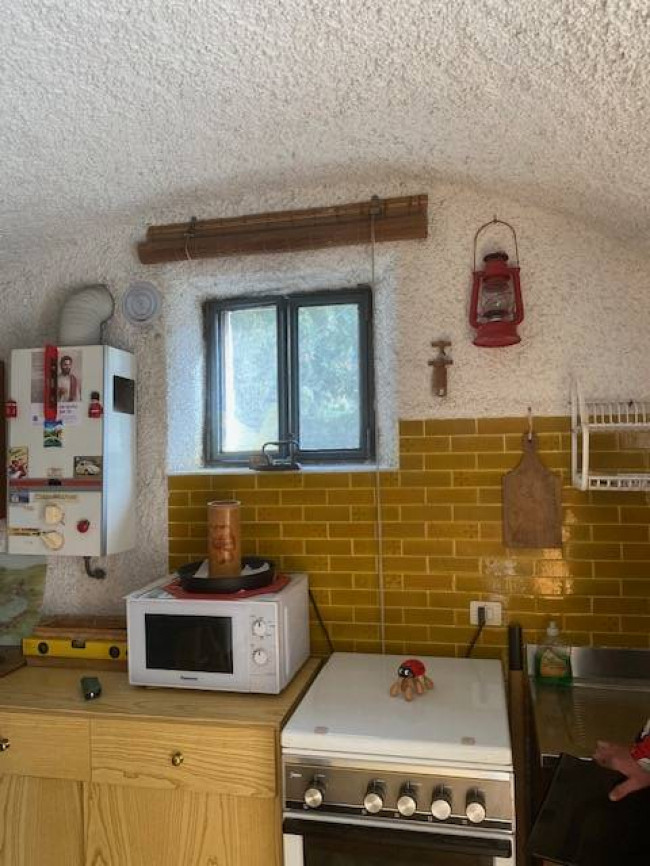 APPARTAMENTO CON INGRESSO INDIPENDENTE in vendita a Ventimiglia