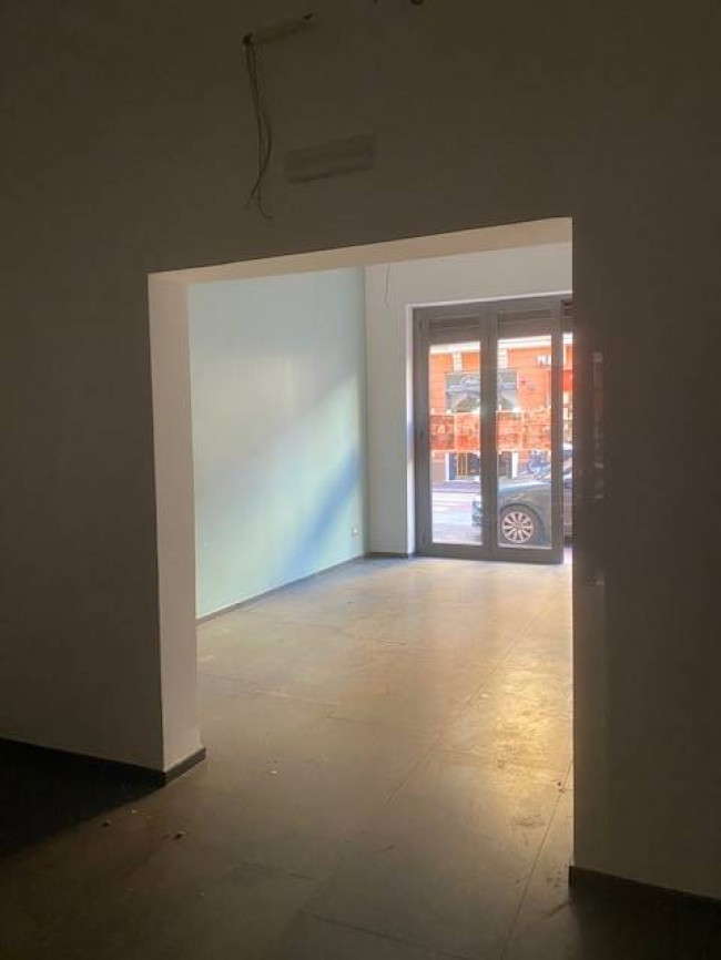 Attività commerciale in affitto a Ventimiglia