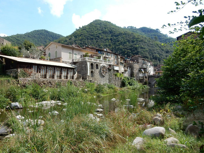 Casa singola in vendita a Isolabona