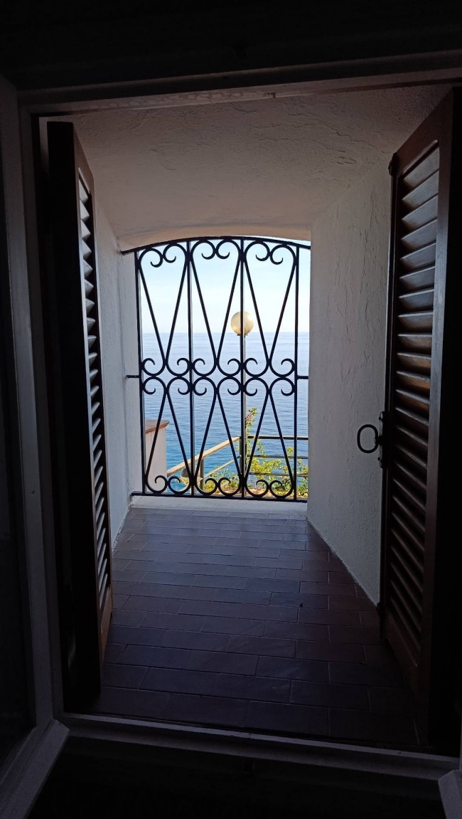 APPARTAMENTO CON INGRESSO INDIPENDENTE in affitto a Ventimiglia