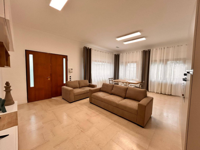 Porzione di bifamiliare in affitto a Martellago Olmo