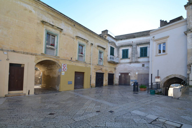 Locale Commerciale in affitto a Matera