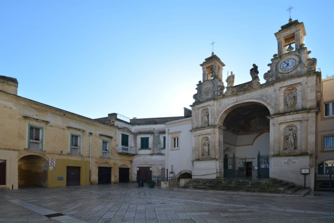 Locale Commerciale in affitto a Matera