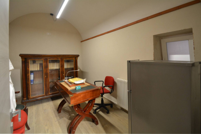 Magazzino in vendita a Matera