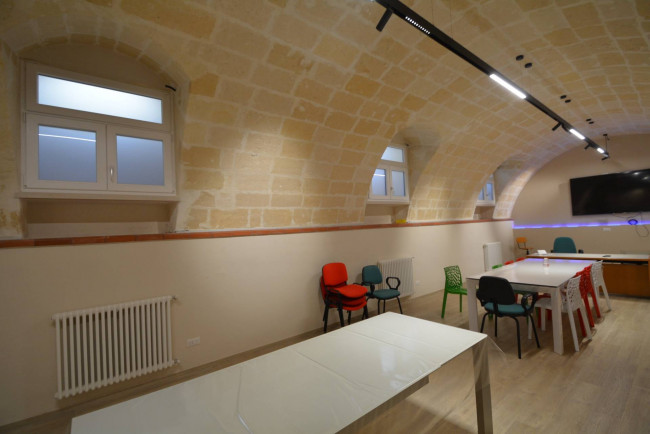 Magazzino in vendita a Matera