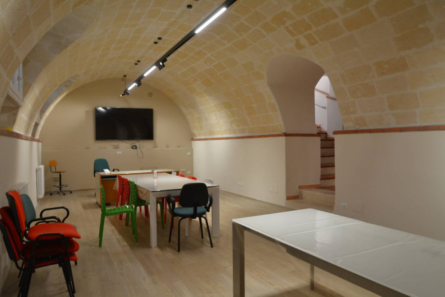 Magazzino in vendita a Matera