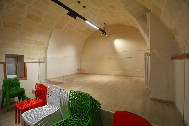 Magazzino in vendita a Matera