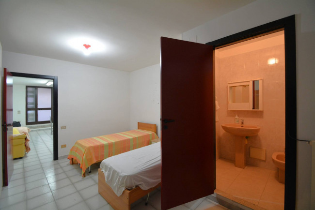 Magazzino in vendita a Matera