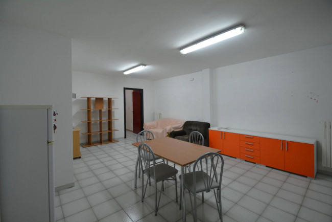 Magazzino in vendita a Matera