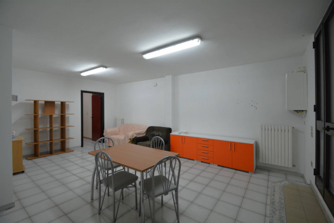 Magazzino in vendita a Matera