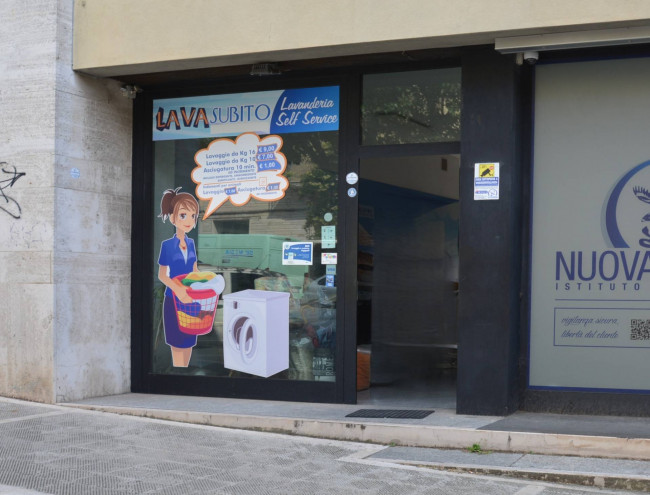 Commerciale Altro in vendita a Matera