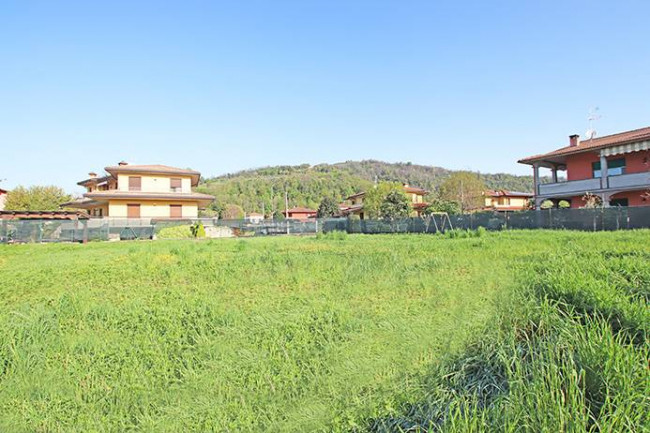 Terreno edificabile in vendita a Tagliuno, Castelli Calepio (BG)
