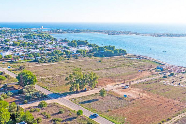 Terreno edificabile in vendita a Porto Cesareo (LE)