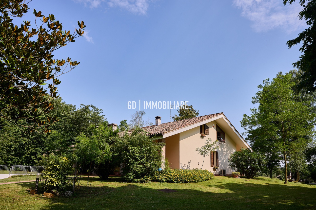 Villa in vendita a Montebelluna (TV)