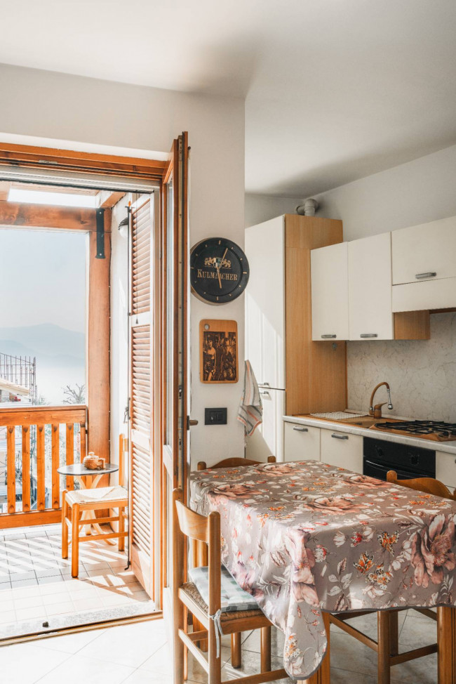 Appartamento in vendita a Solto Collina