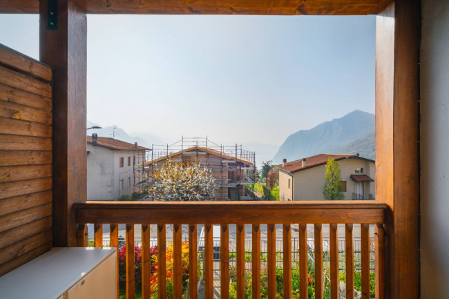 Appartamento in vendita a Solto Collina
