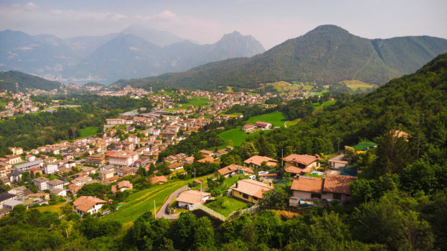 Villa in vendita a Sovere