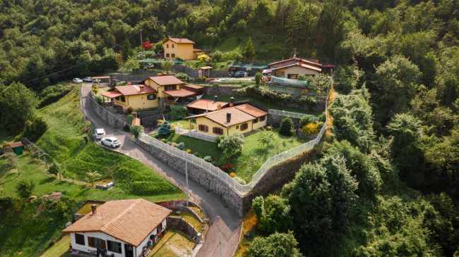 Villa in vendita a Sovere
