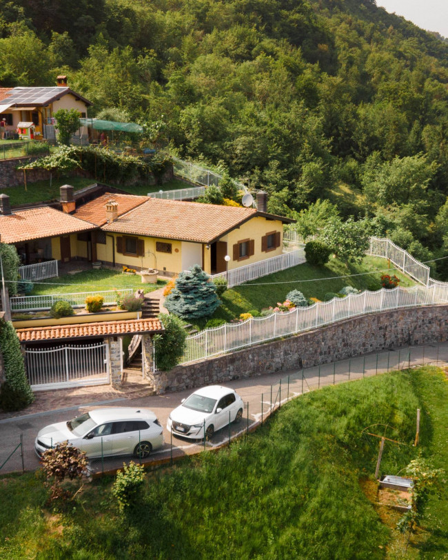 Villa in vendita a Sovere