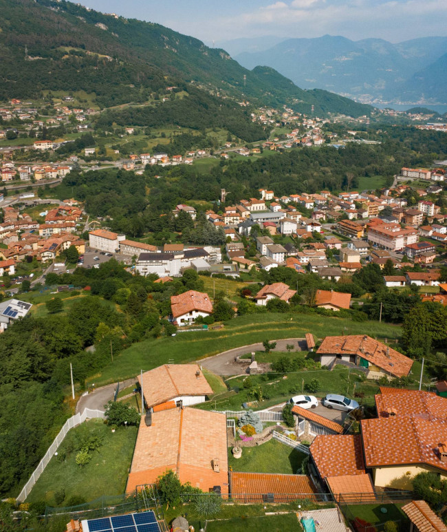 Villa in vendita a Sovere