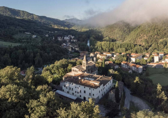 Albergo/Hotel in vendita a Sandetole, Dicomano (FI)