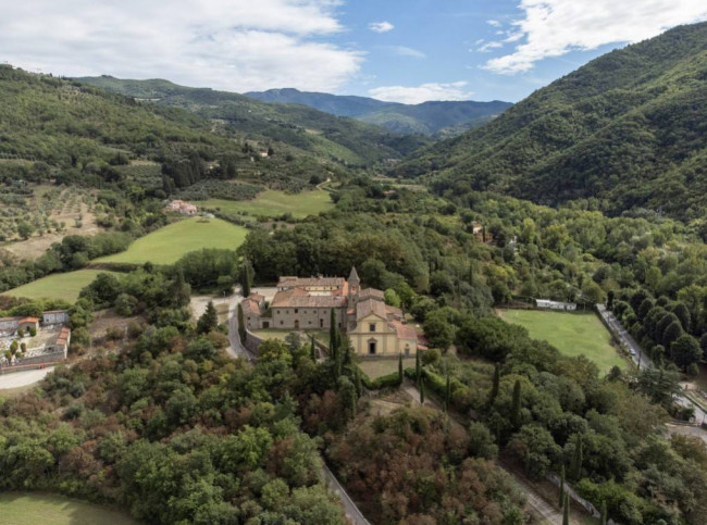 Albergo/Hotel in vendita a Sandetole, Dicomano (FI)