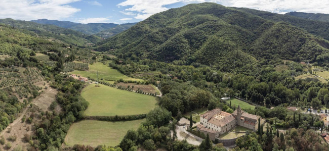 Albergo/Hotel in vendita a Sandetole, Dicomano (FI)