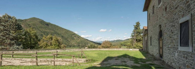 Albergo/Hotel in vendita a Sandetole, Dicomano (FI)