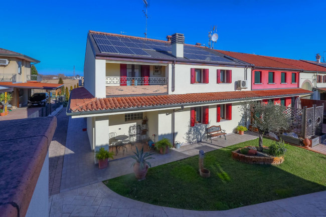 Porzione di Bifamiliare