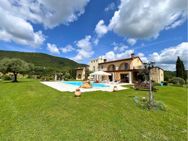 Villa