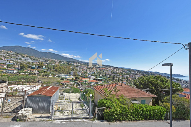  à vente à Sanremo