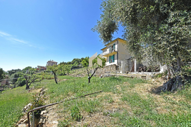 Casa singola in vendita a Sanremo