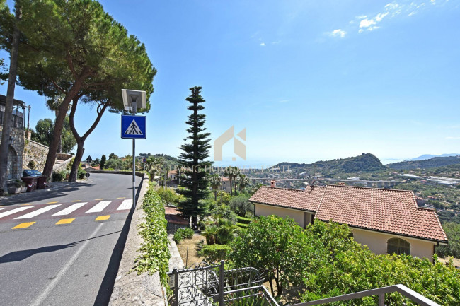 Appartamento in vendita a Bordighera