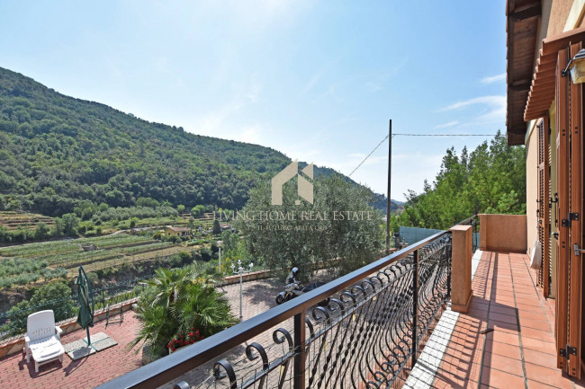 Villa in vendita a Dolceacqua