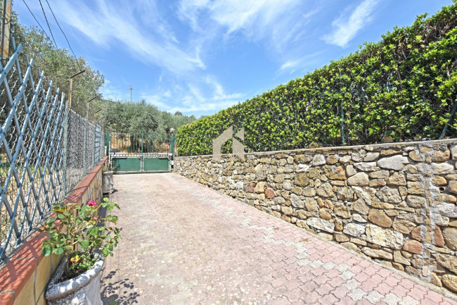 Villa in vendita a Dolceacqua