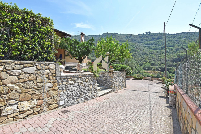 Villa in vendita a Dolceacqua