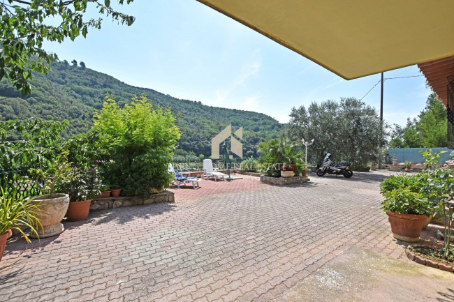 Villa in vendita a Dolceacqua