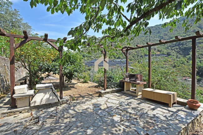 Villa in vendita a Dolceacqua